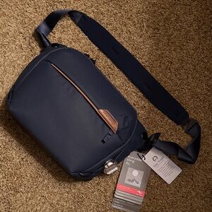 Everyday Sling 6L Men’s Navy Sling Bag
